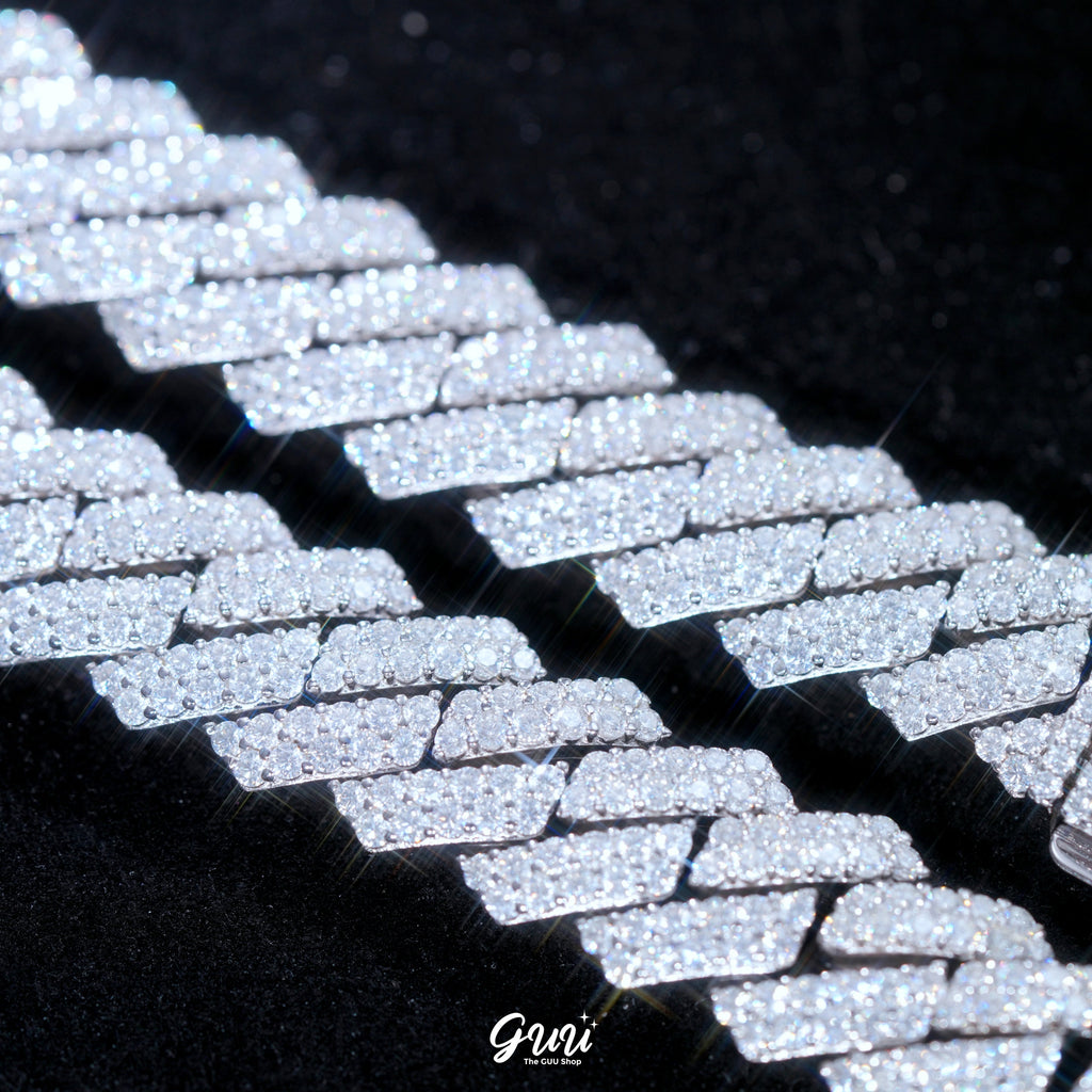 VVS Moissanite 12MM Prong Cuban Link Chain