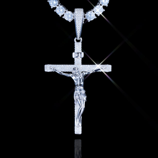 925S & VVS Moissanite Crucifix Necklace Hover Image