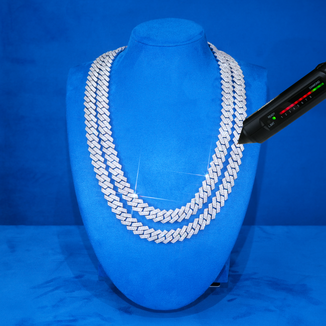 VVS Moissanite 12MM Prong Cuban Link Chain Hover Image