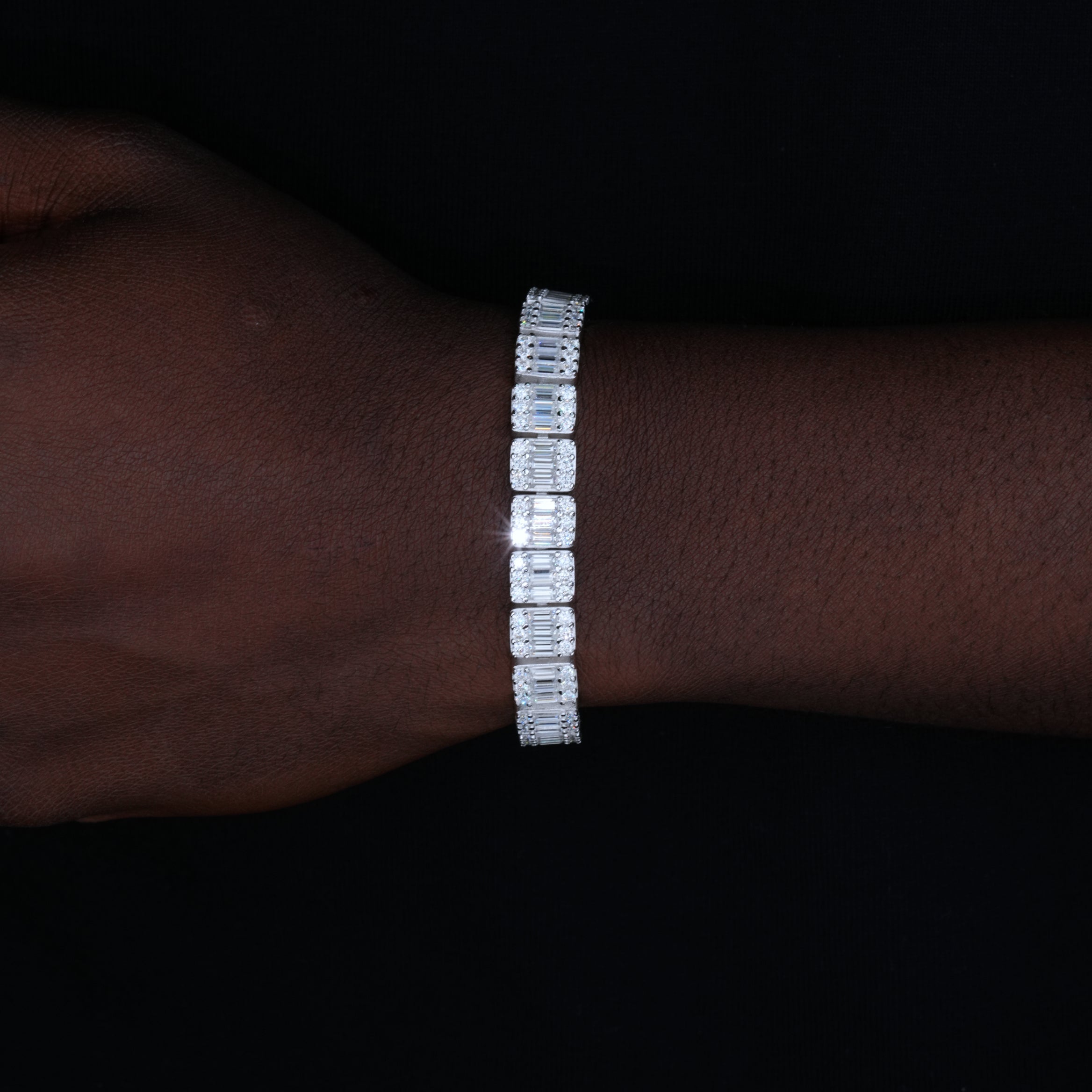 925S & VVS Moissanite 8MM Bageutte Bracelet