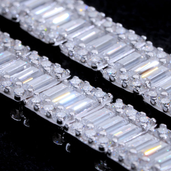925S & VVS Moissanite 8MM Bageutte Bracelet Main Image