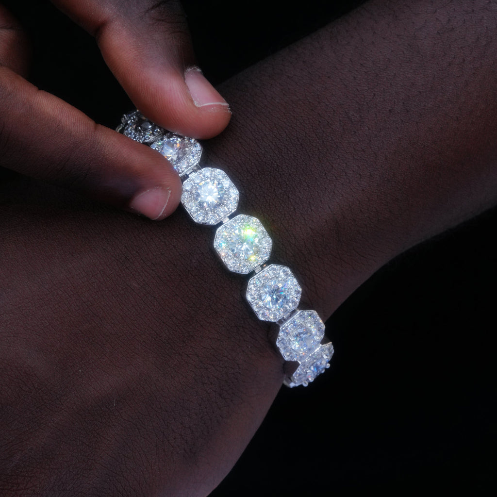 Clustered Tennis Bracelet in White Gold