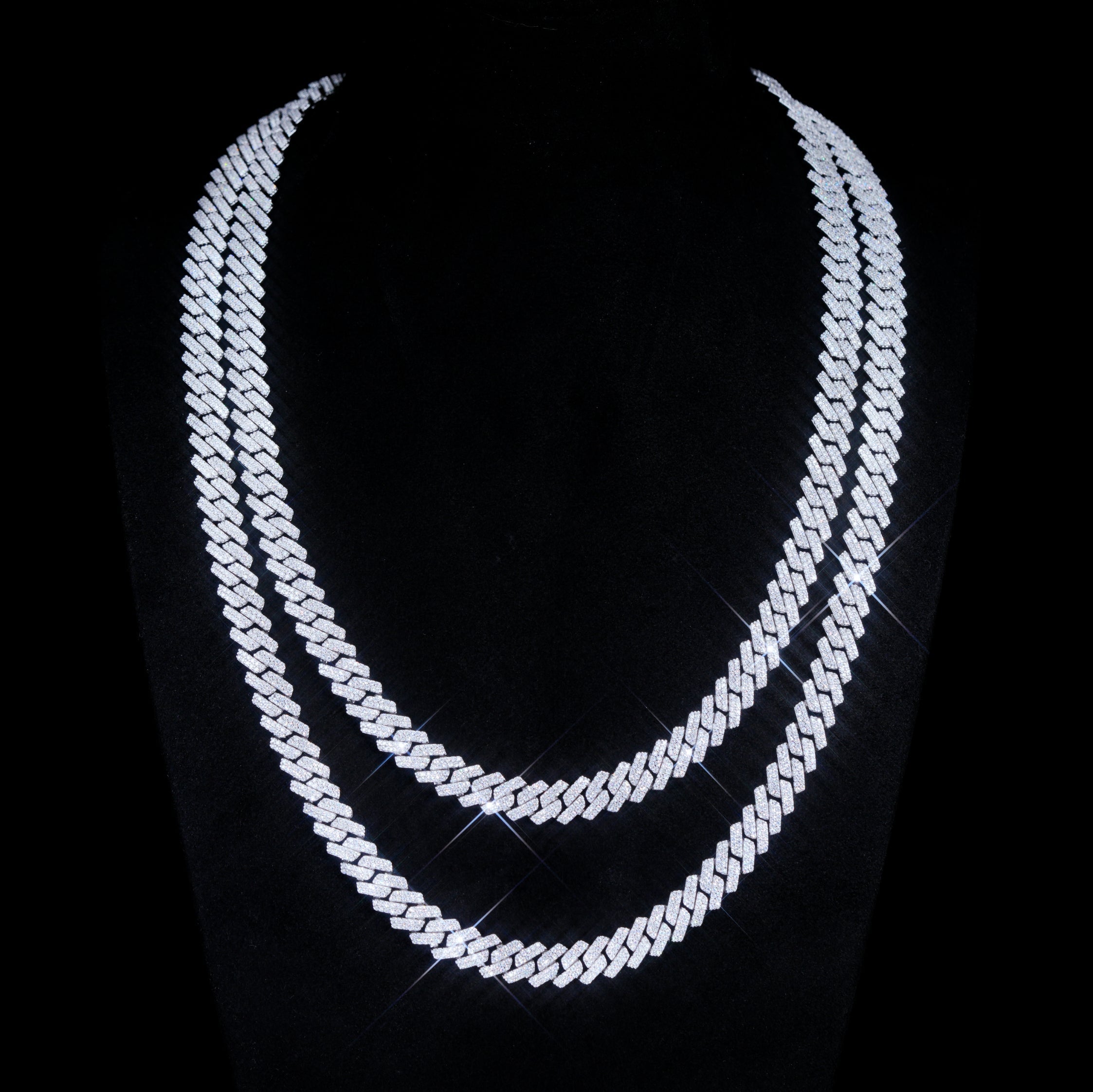 925S & VVS Moissanite 8.5MM Prong Cuban Link Chain