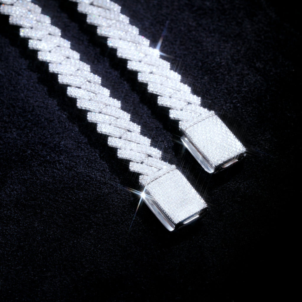 925S & VVS Moissanite 8.5MM Prong Cuban Link Chain