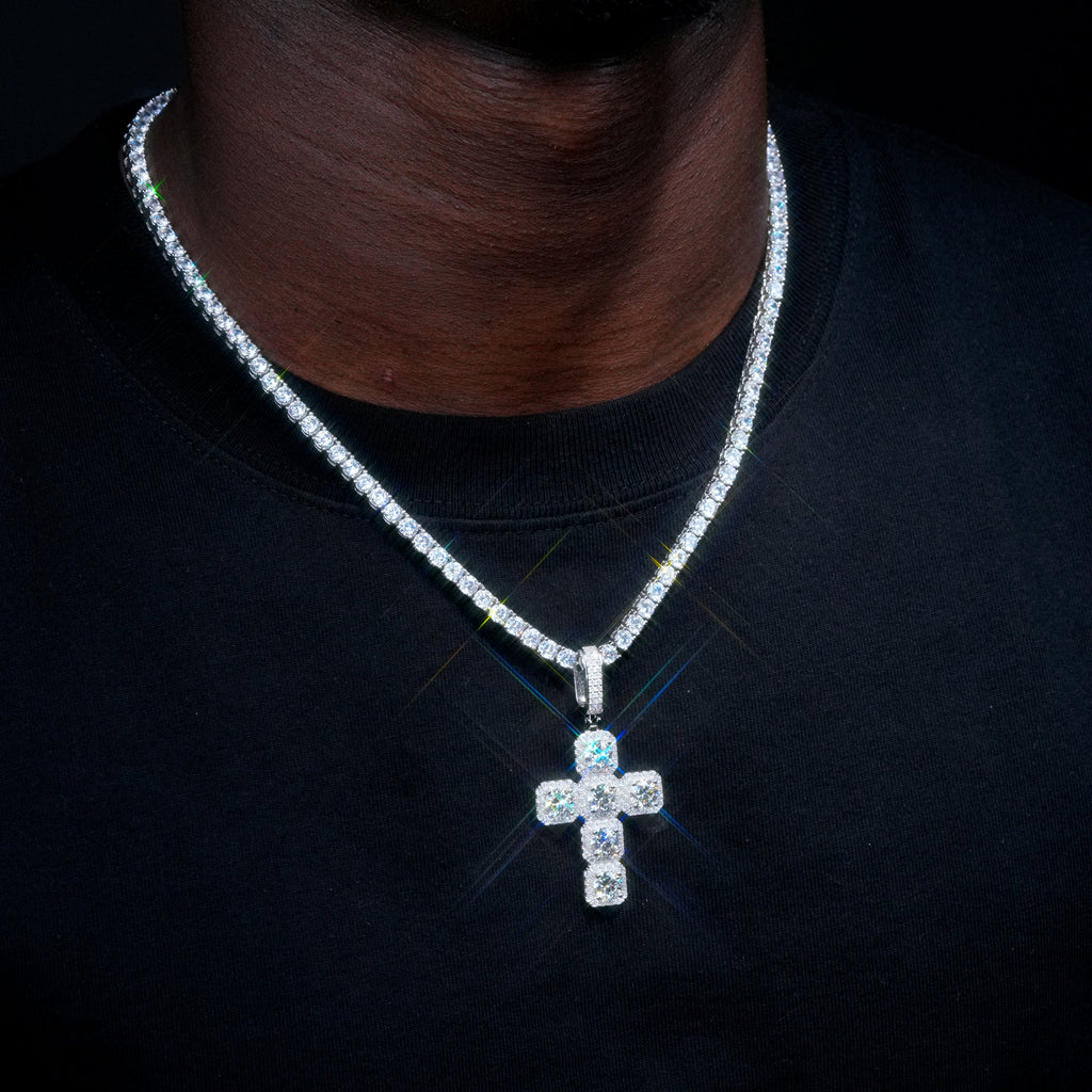 8.0 Carat VVS Moissanite Gemstone Cross Necklace In White Gold