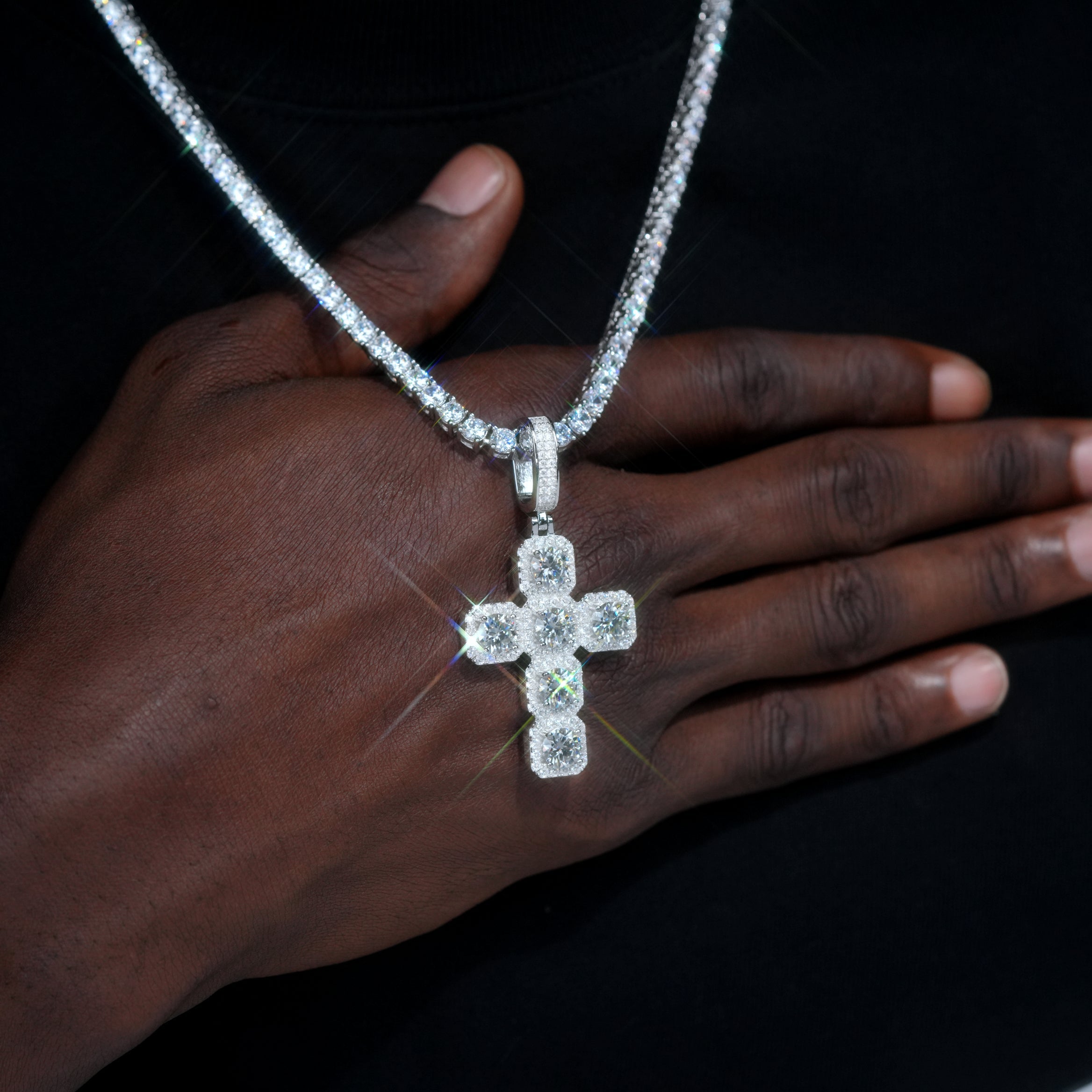 8.0 Carat VVS Moissanite Gemstone Cross Necklace In White Gold
