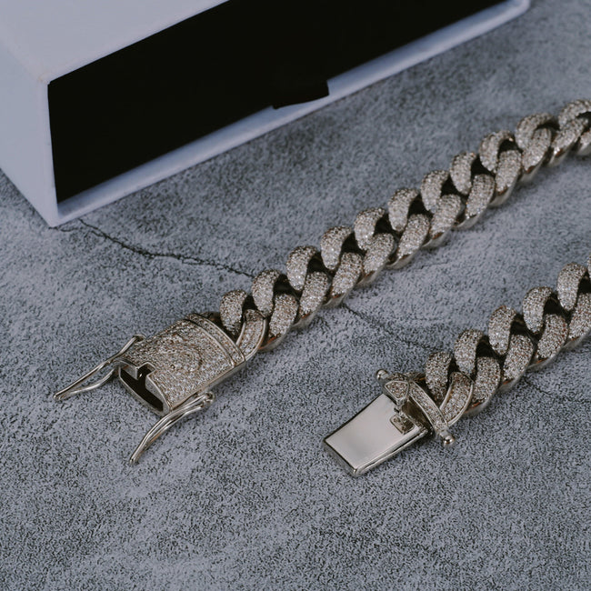[GUU-PREM] 12MM 18K White Gold-Plated Cuban Link Bracelet Main Image