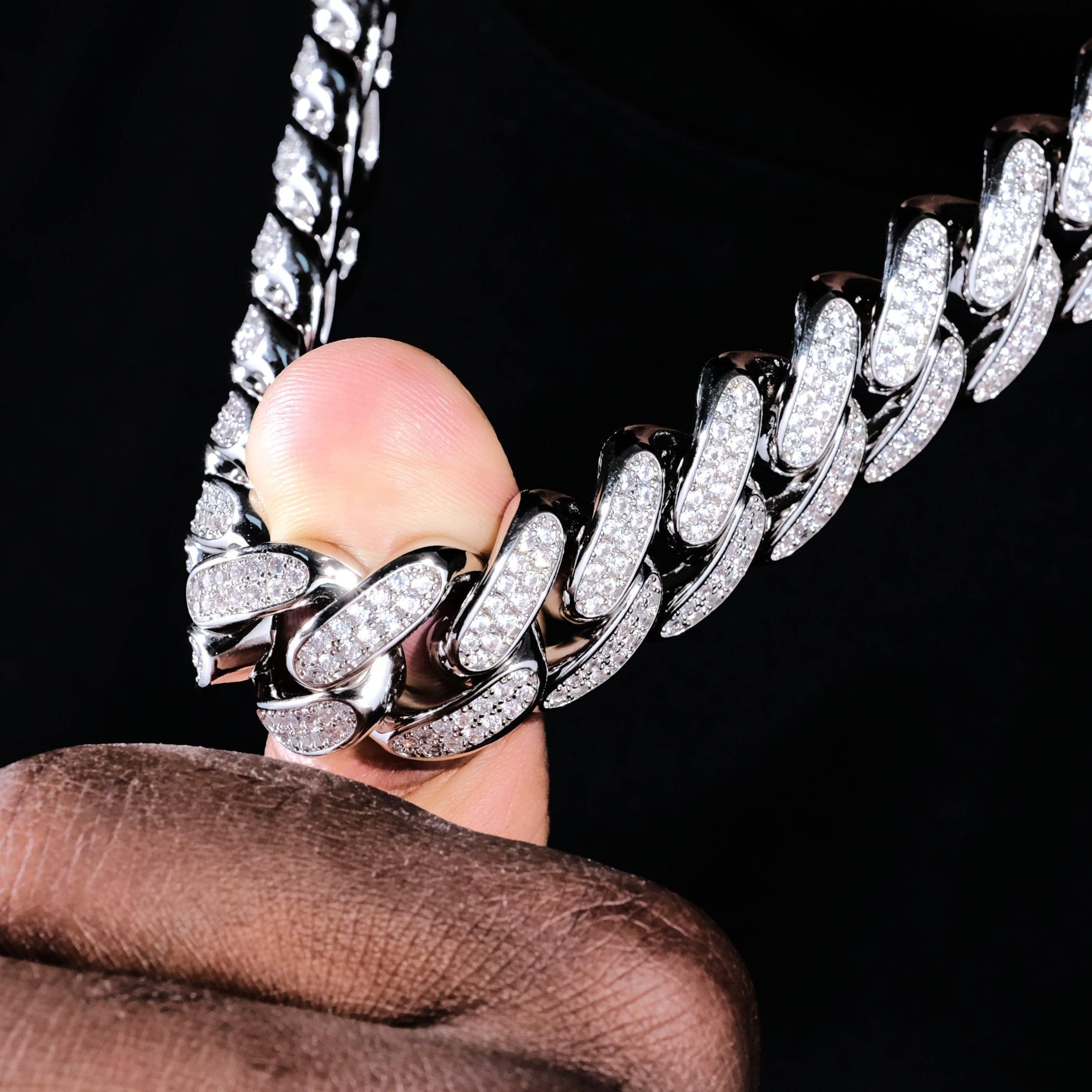 Iced Cuban Link Choker (19mm) in White Gold