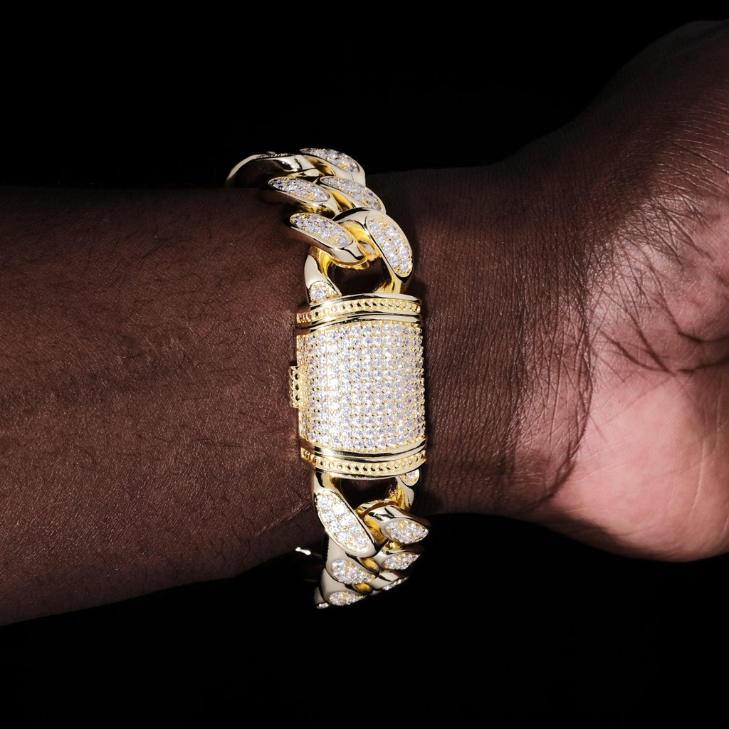 Iced Cuban Link Bracelet (19mm) in Yellow Gold