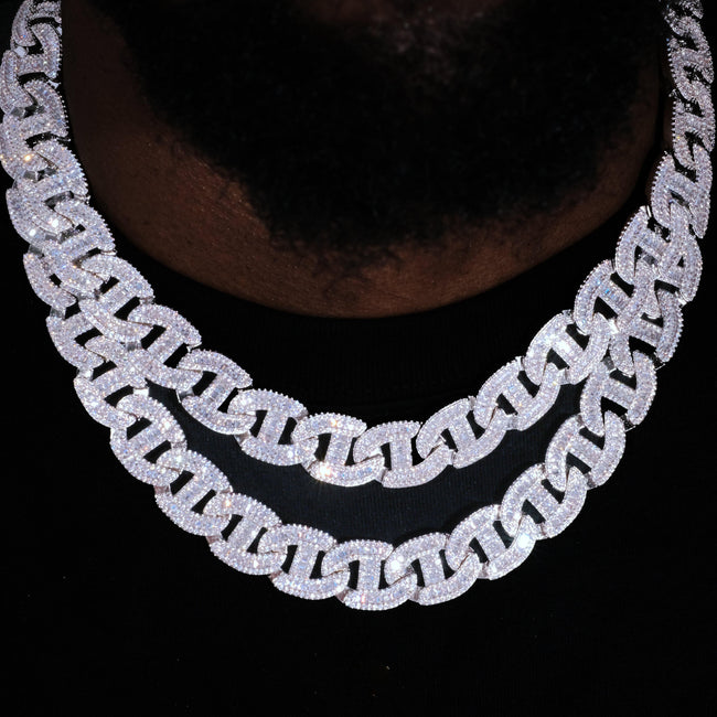 Baguette Chain Link Necklace in White Gold Main Image
