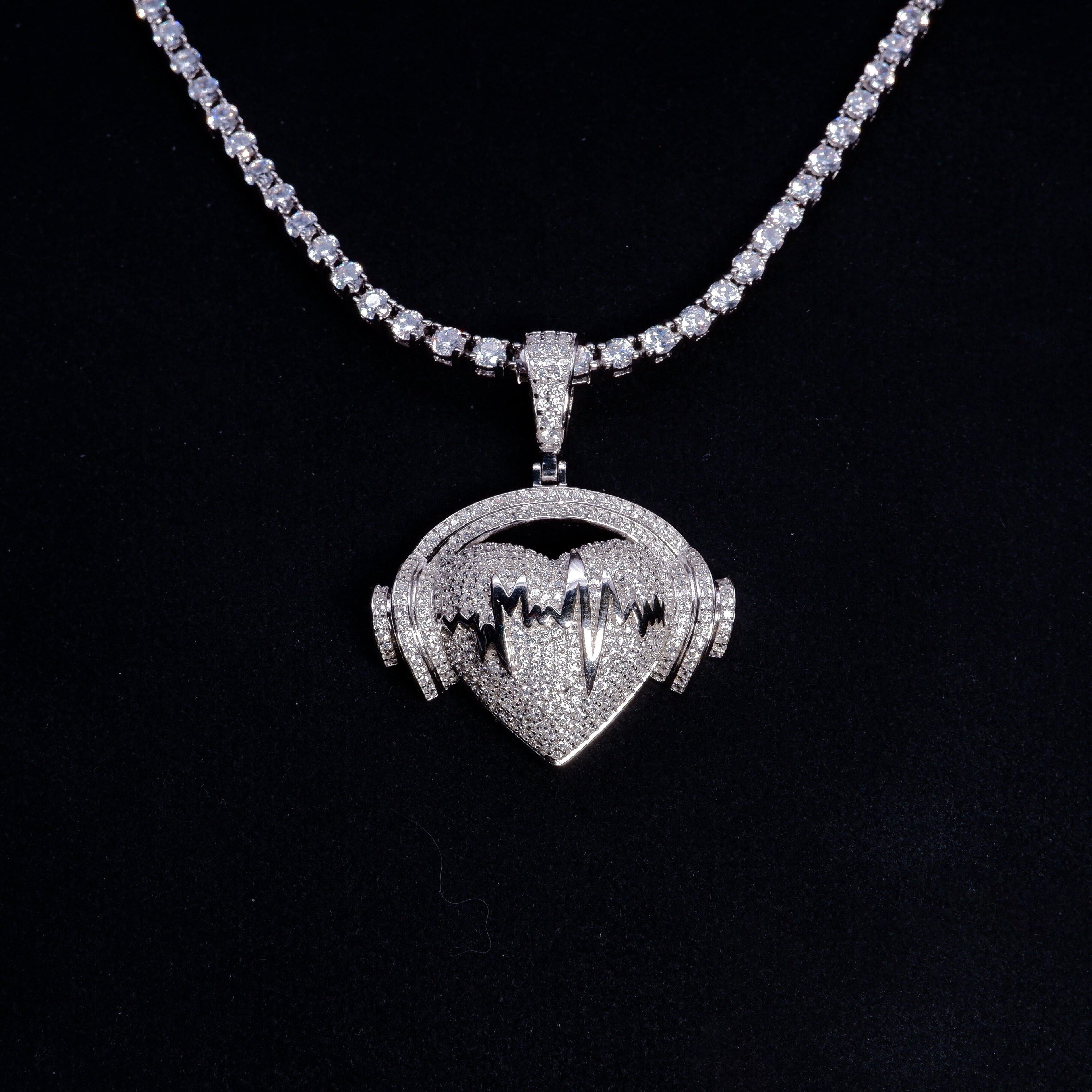 S925 Silver Diamond Heartbeat Music BlingBling Diamond Pendant In Silver