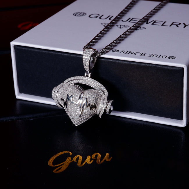 S925 Silver Diamond Heartbeat Music BlingBling Diamond Pendant In Silver Main Image
