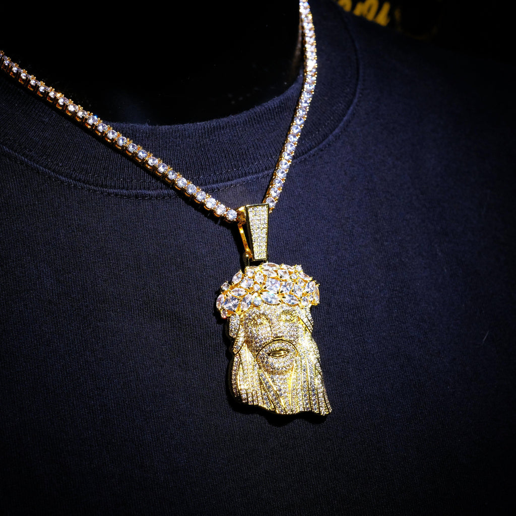 GUU Iced Giant Jesus Pendant