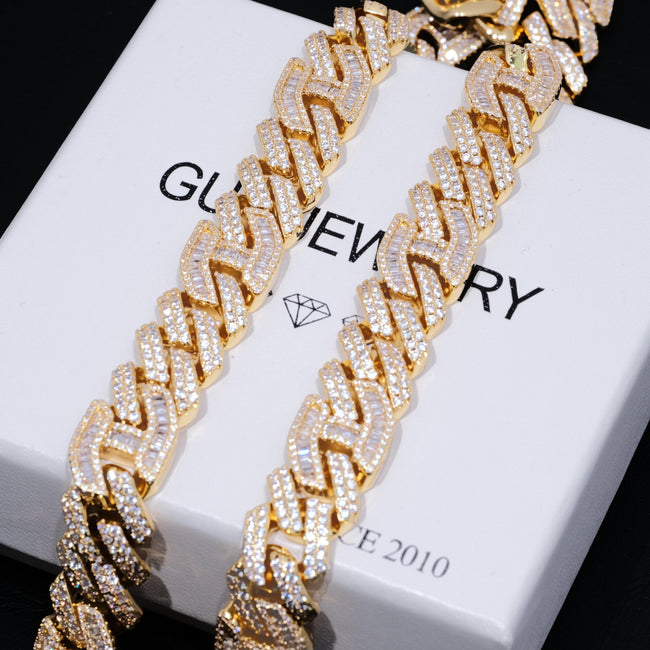 15mm Prong Baguette Curb Chain 18K Gold Main Image
