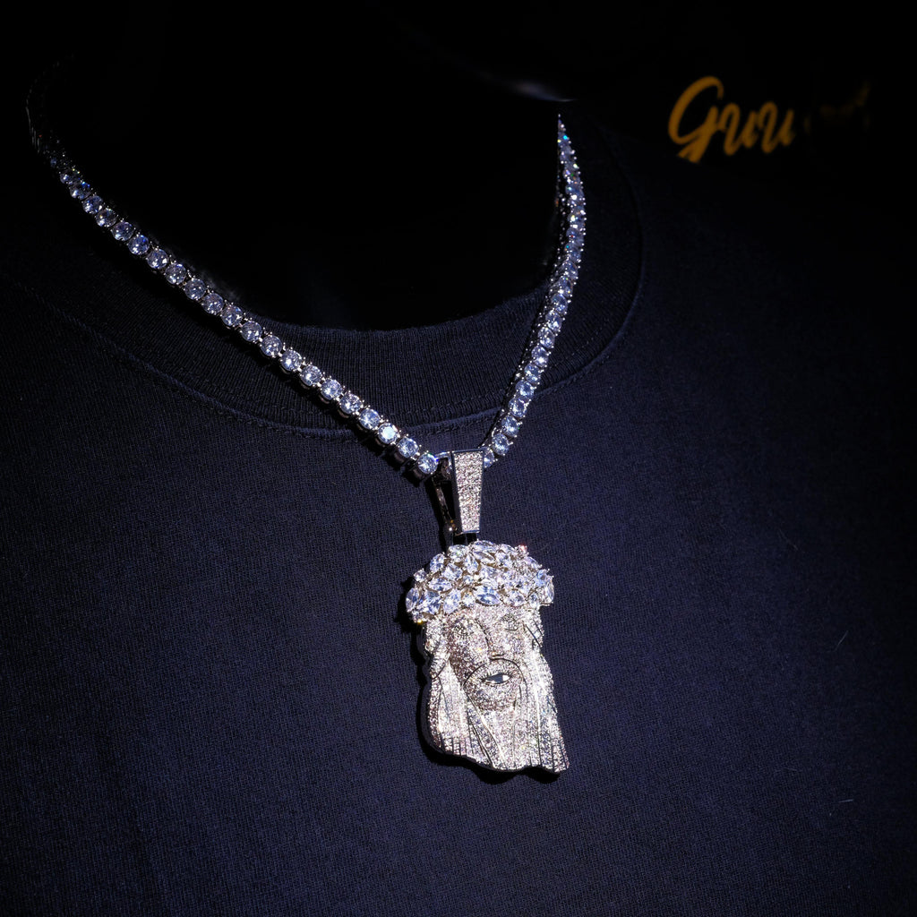 GUU Iced Giant Jesus Pendant