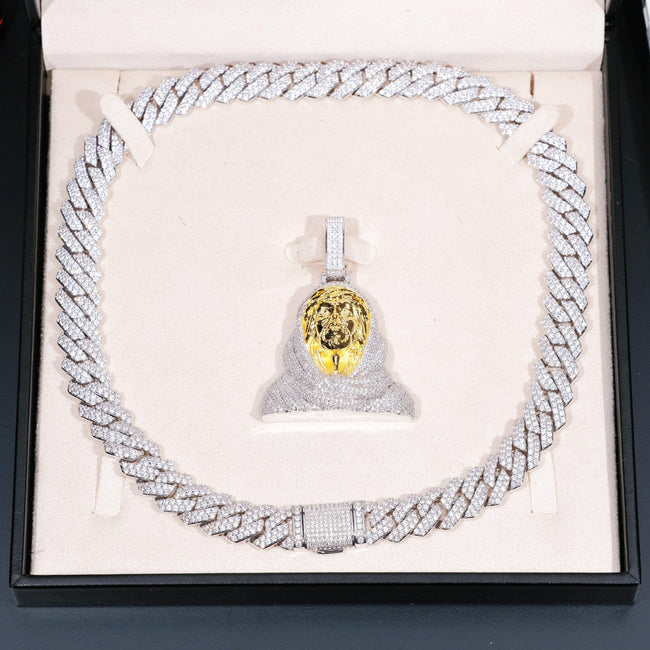 GUU Premium Iced Jesus Pendant Main Image