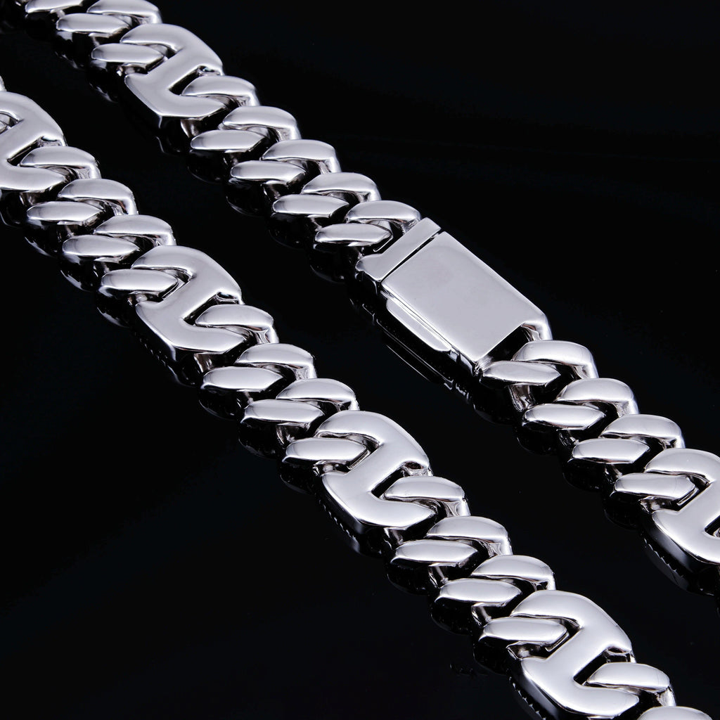 15mm Prong Baguette Curb Chain White Gold