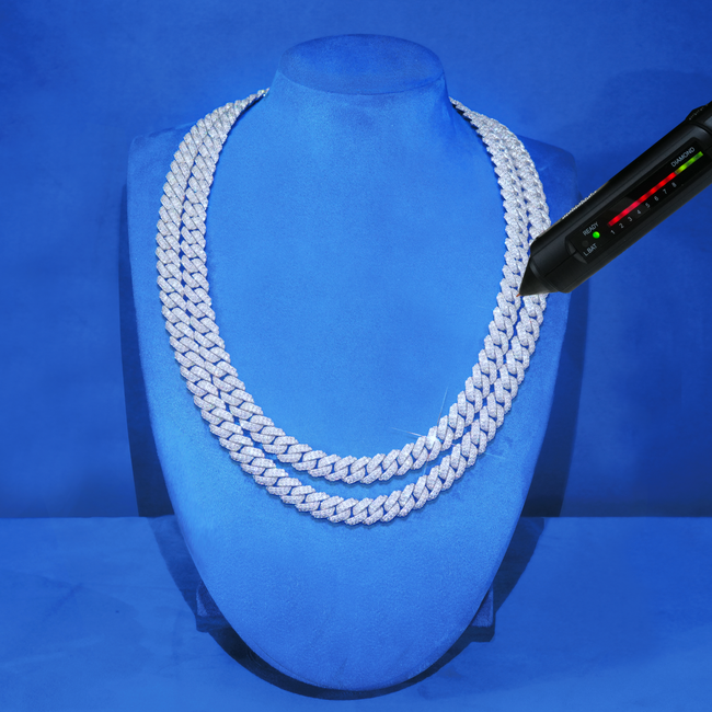 VVS Moissanite 10MM Cuban Link Chain Hover Image